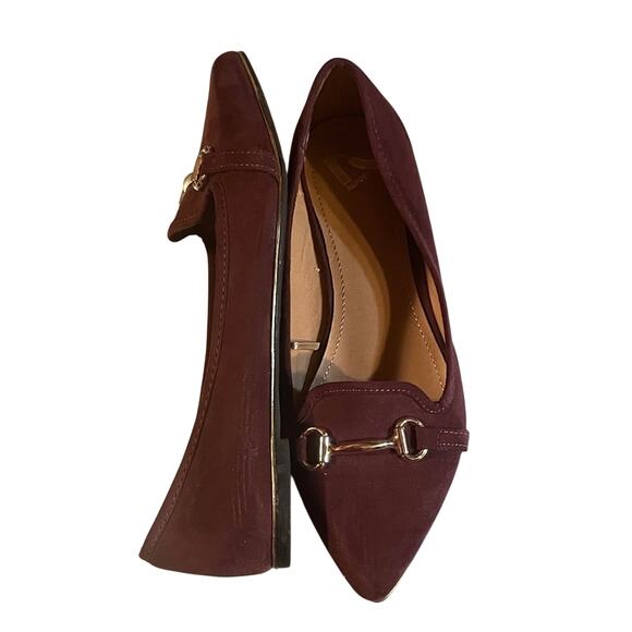 Elegant Burgundy Flats. 10W - Picture 1 of 5